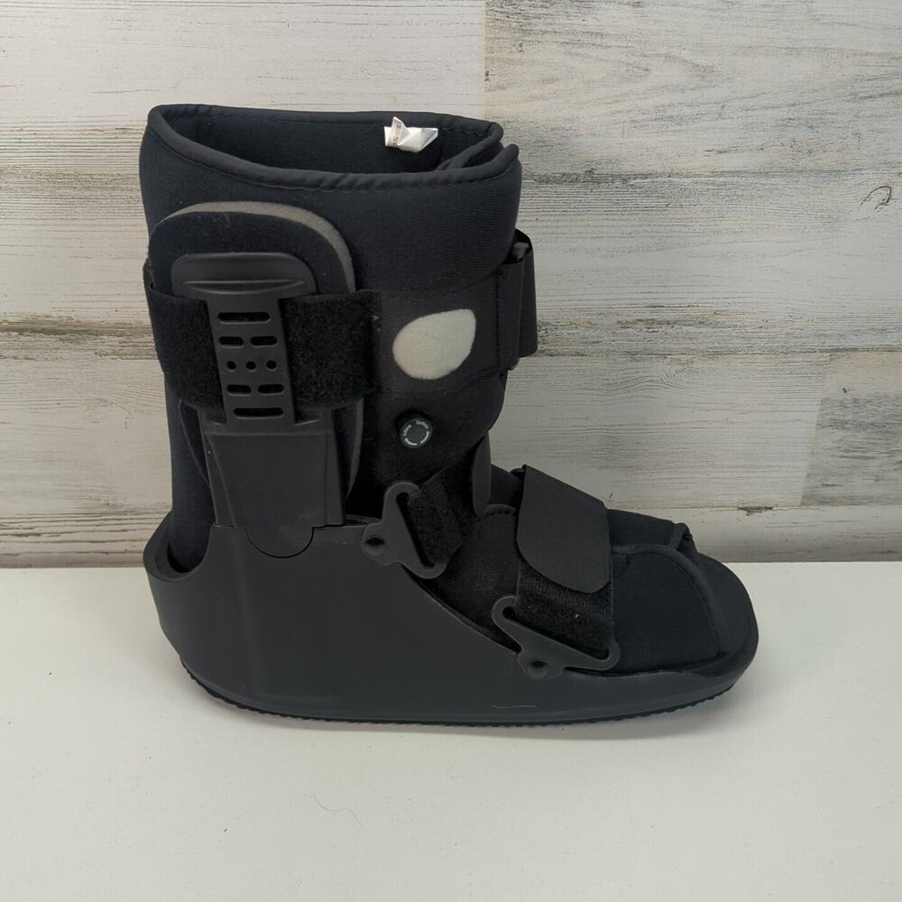 Large Protective Walking Boot Fracture Boot Short Walker Fits Left or Right Foot